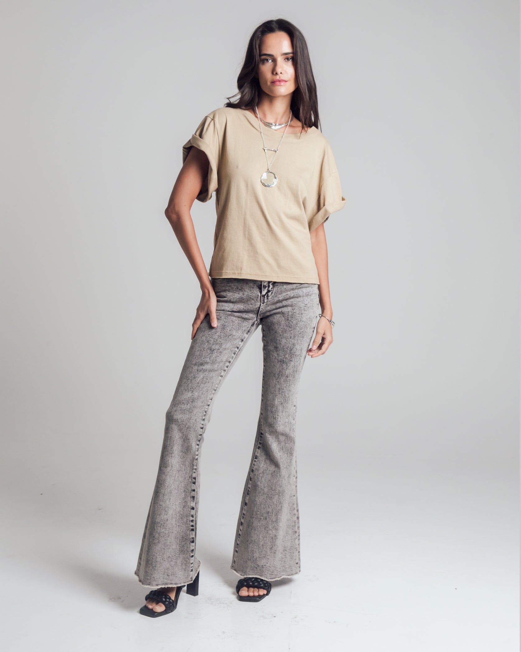 T-shirt básica de mujer | Kem Beige In-Diferente