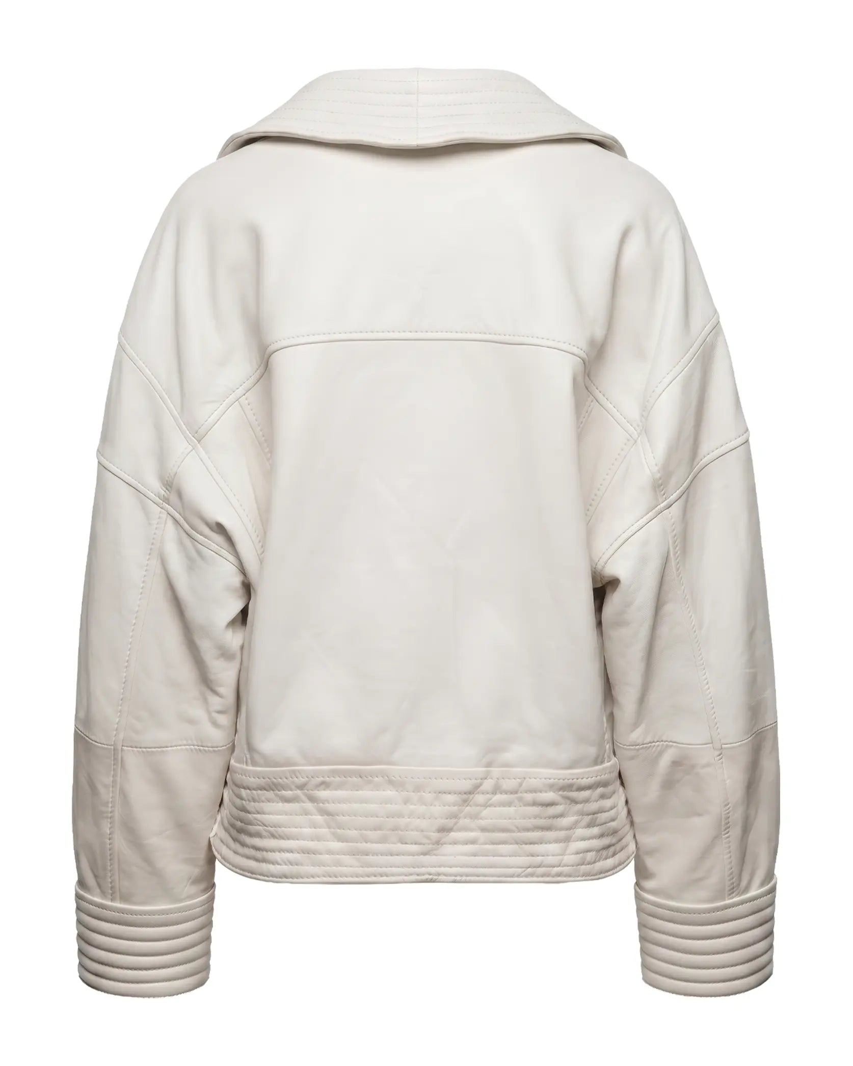 chamarra de piel mujer blanca espalda