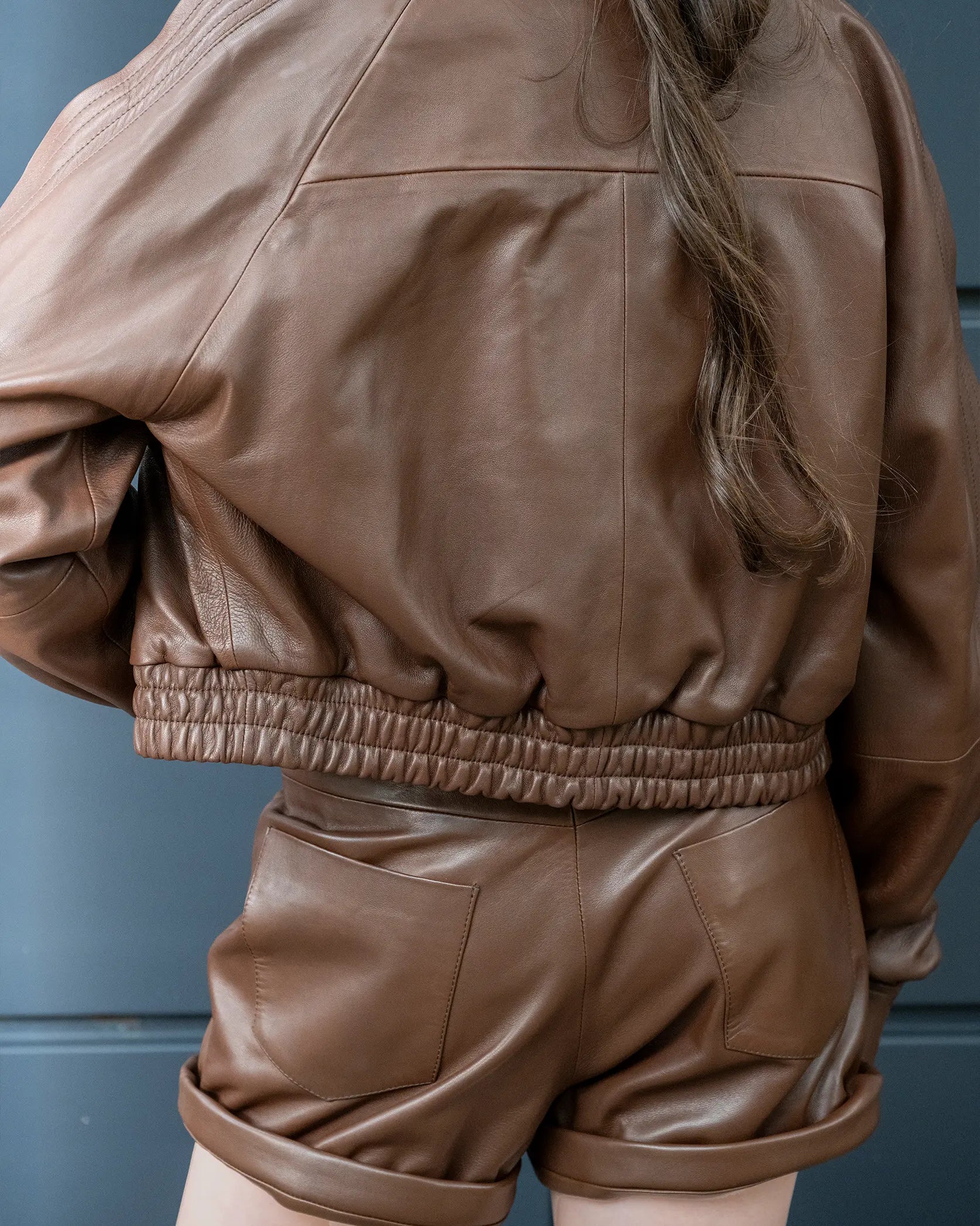 shorts de cuero para mujer